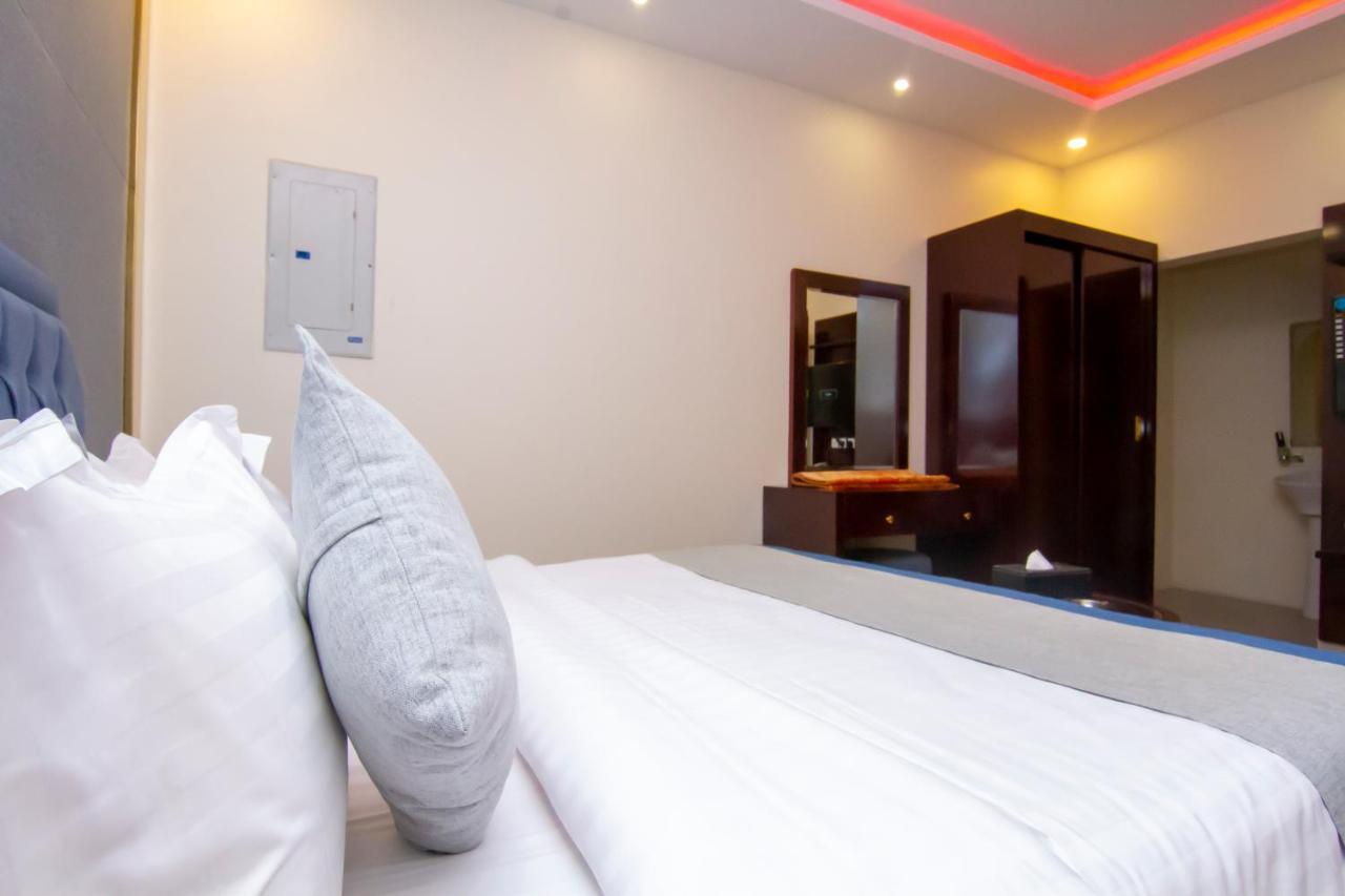 ال متعب سويتس الفلاح 1 4* Riyadh