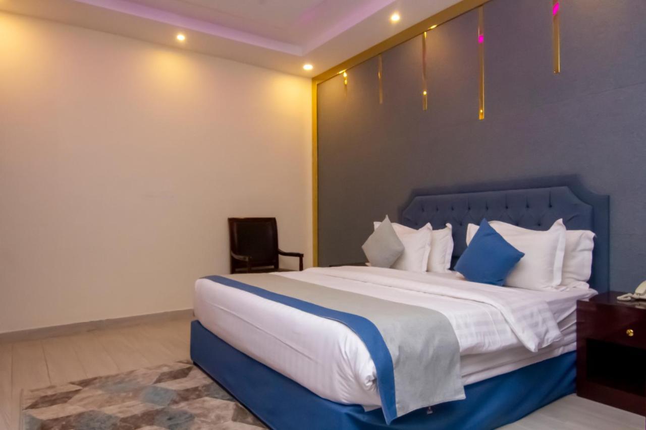 ال متعب سويتس الفلاح 1 Aparthotel